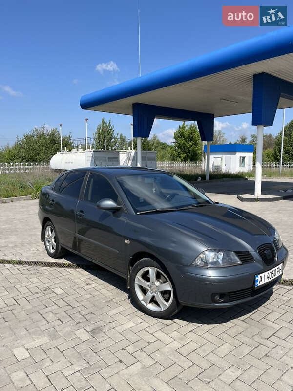 Седан SEAT Cordoba 2008 в Семенівці