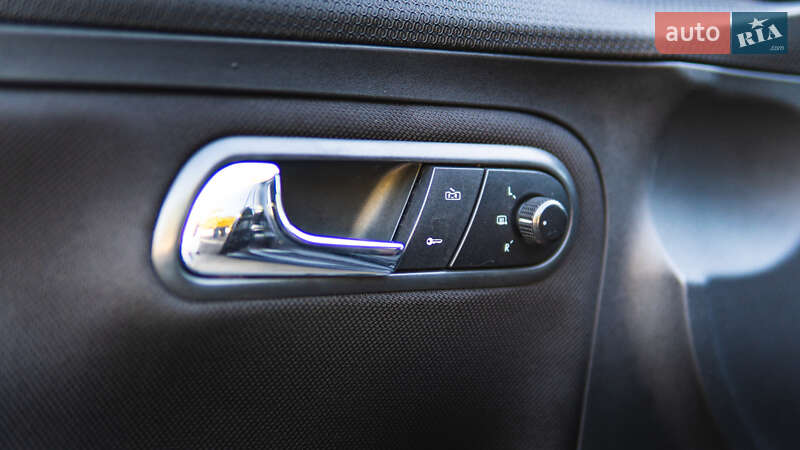 Седан SEAT Cordoba 2007 в Львове