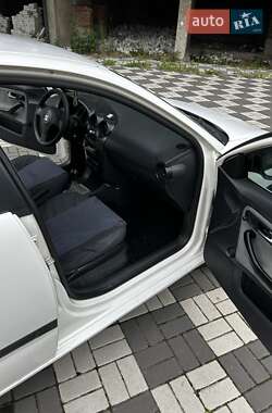 Седан SEAT Cordoba 2004 в 