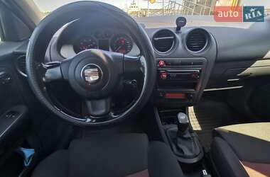 Седан SEAT Cordoba 2008 в 