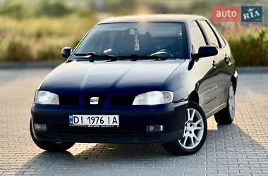 Седан SEAT Cordoba 2001 в 