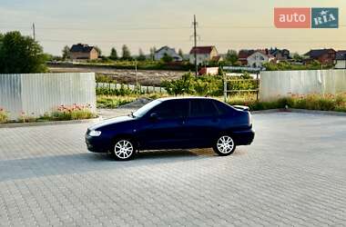 Седан SEAT Cordoba 2001 в 