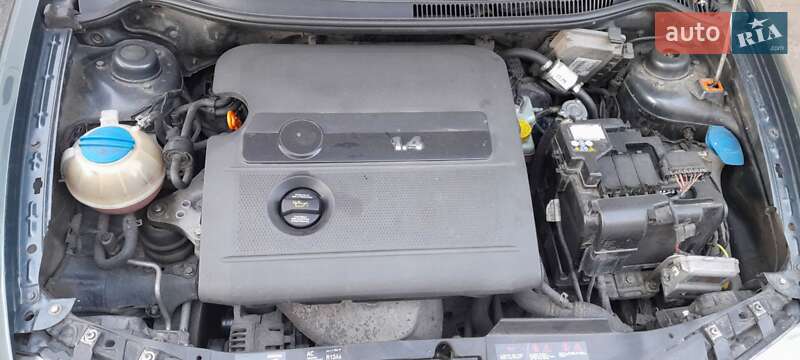 Седан SEAT Cordoba 2007 в Киеве