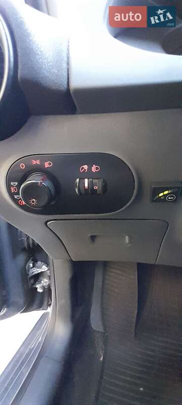 Седан SEAT Cordoba 2007 в Киеве