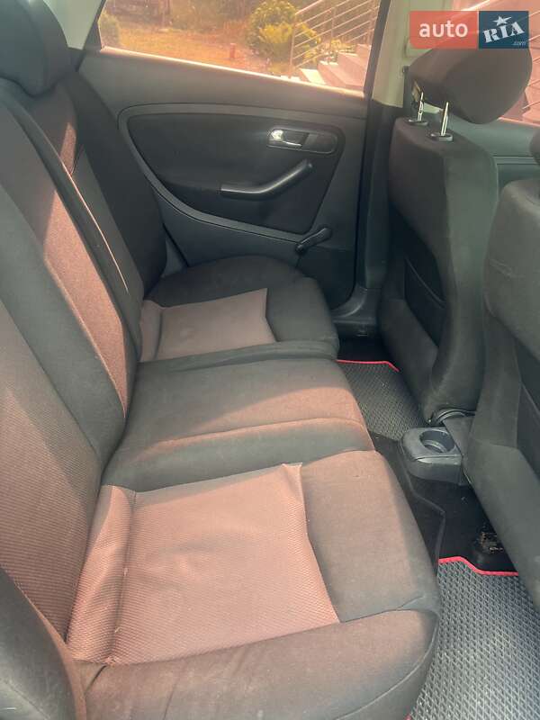 Седан SEAT Cordoba 2007 в Житомире