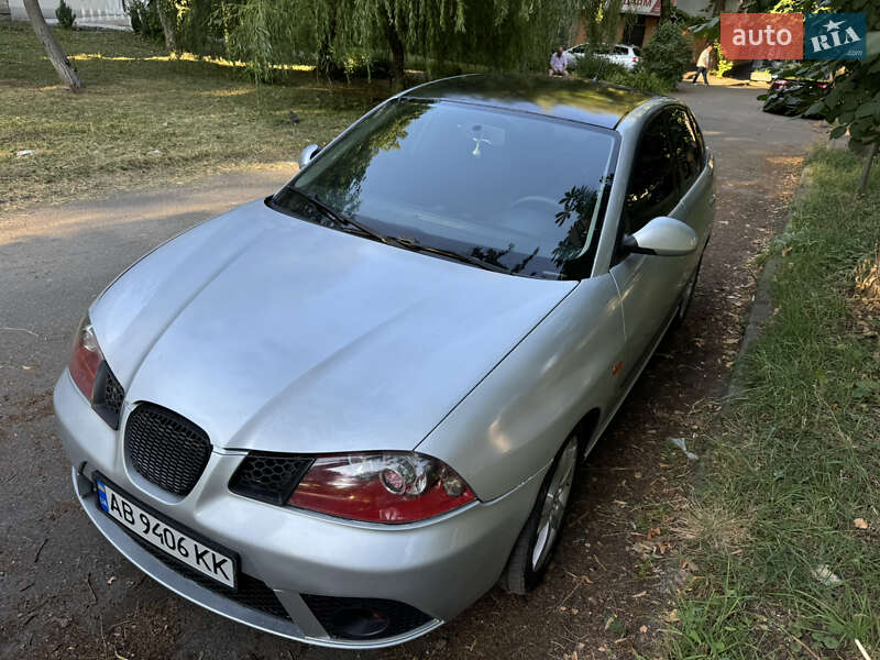 Седан SEAT Cordoba 2007 в 