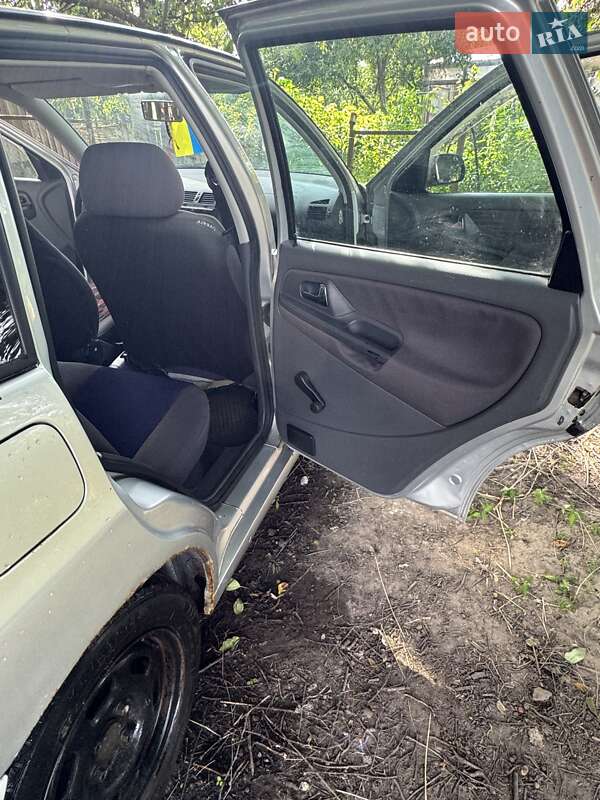 Седан SEAT Cordoba 2001 в Житомире