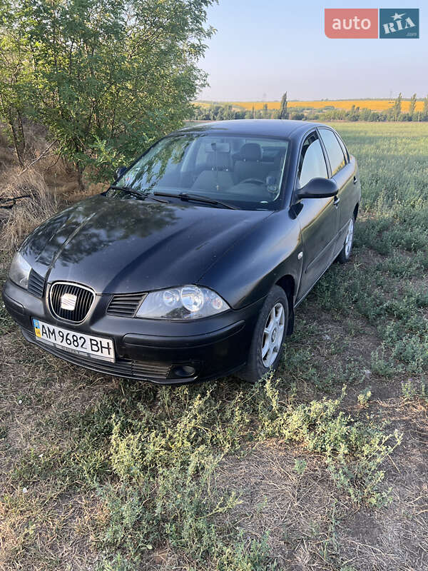 Седан SEAT Cordoba 2003 в Славгороде