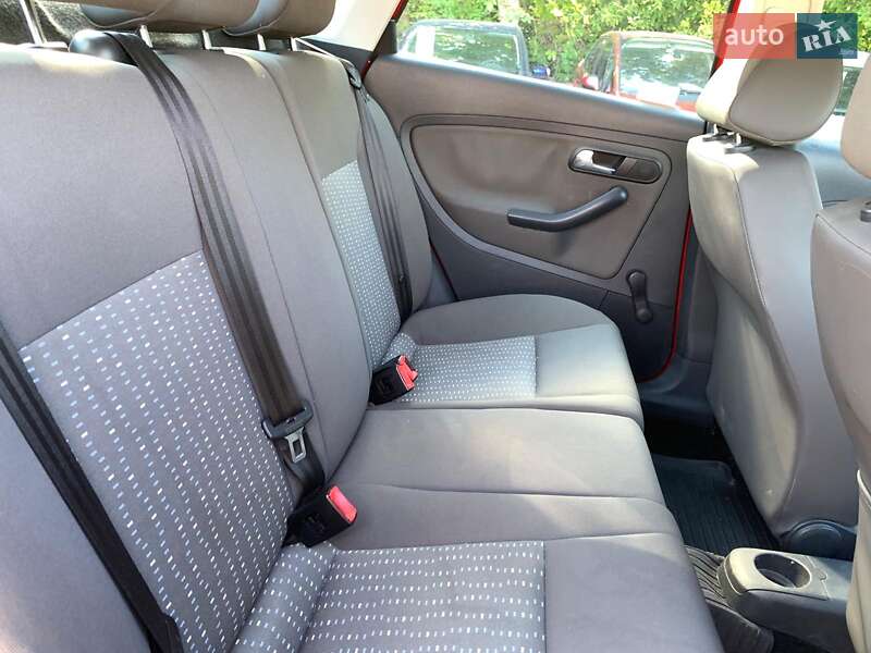 Седан SEAT Cordoba 2005 в Виннице