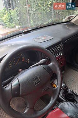 Седан SEAT Cordoba 1995 в 