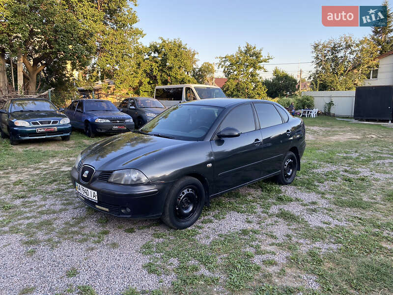 Седан SEAT Cordoba 2008 в Киеве