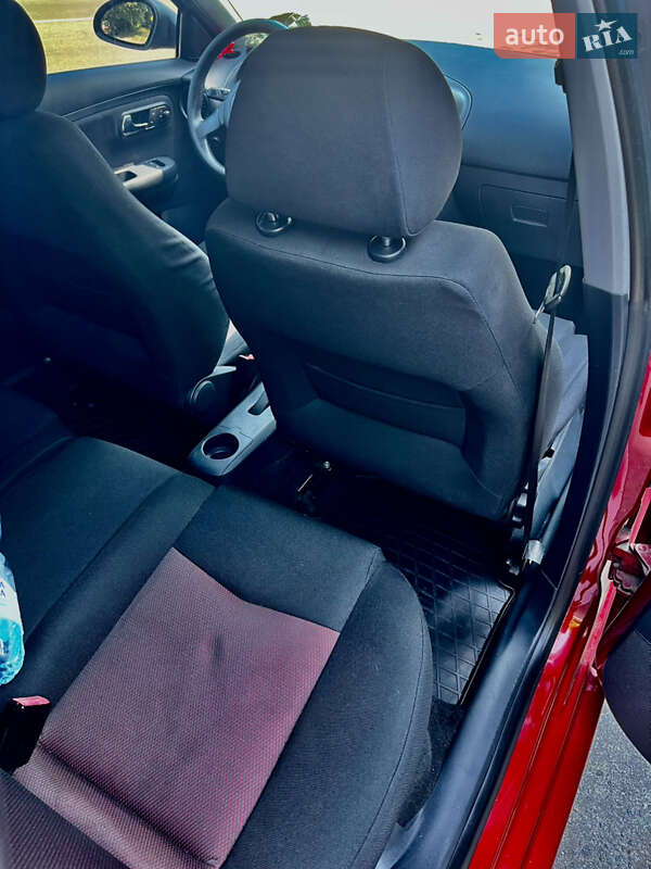 Седан SEAT Cordoba 2007 в Киеве