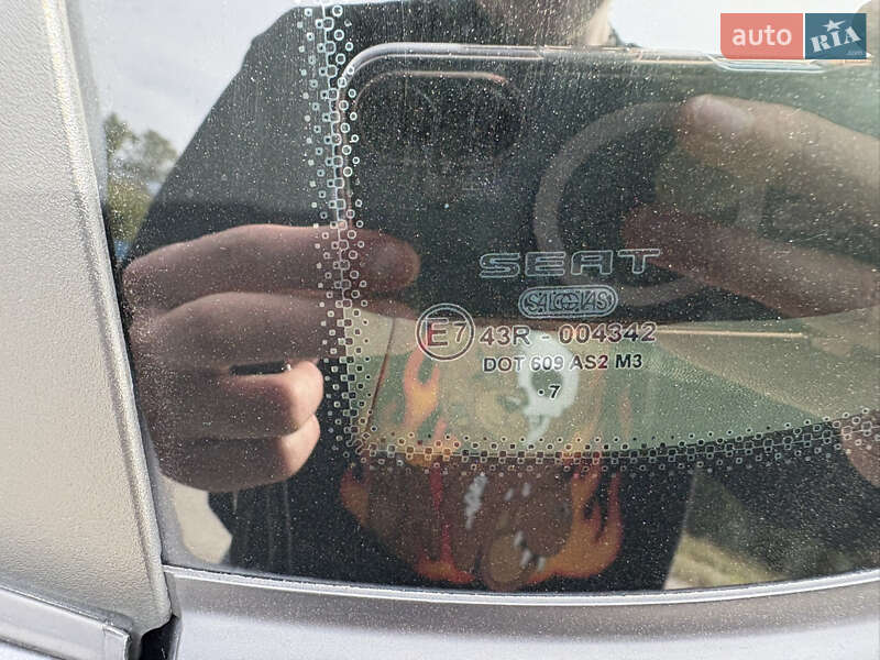 Седан SEAT Cordoba 2008 в Днепре