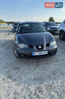 Седан SEAT Cordoba 2007 в Львове