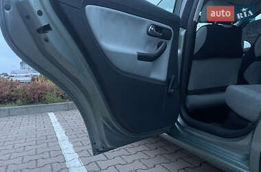 Седан SEAT Cordoba 2003 в 