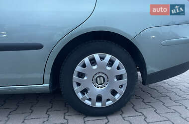 Седан SEAT Cordoba 2003 в 