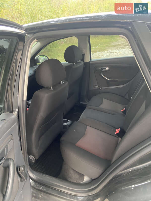 Седан SEAT Cordoba 2008 в Киеве