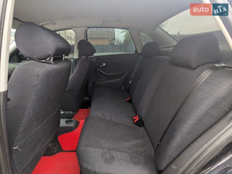 Седан SEAT Cordoba 2007 в Вінниці