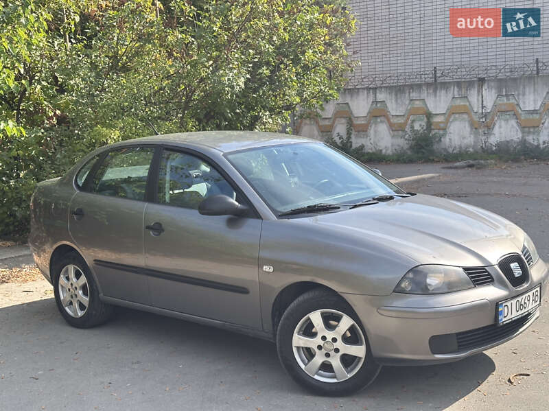 Седан SEAT Cordoba 2003 в 
