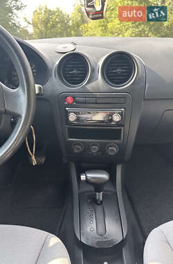 Седан SEAT Cordoba 2003 в 