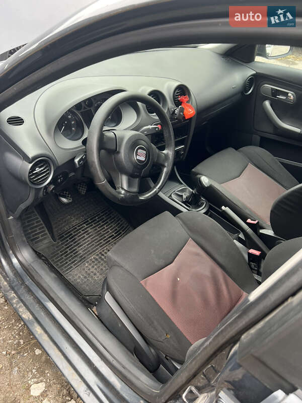 Седан SEAT Cordoba 2008 в Запорожье