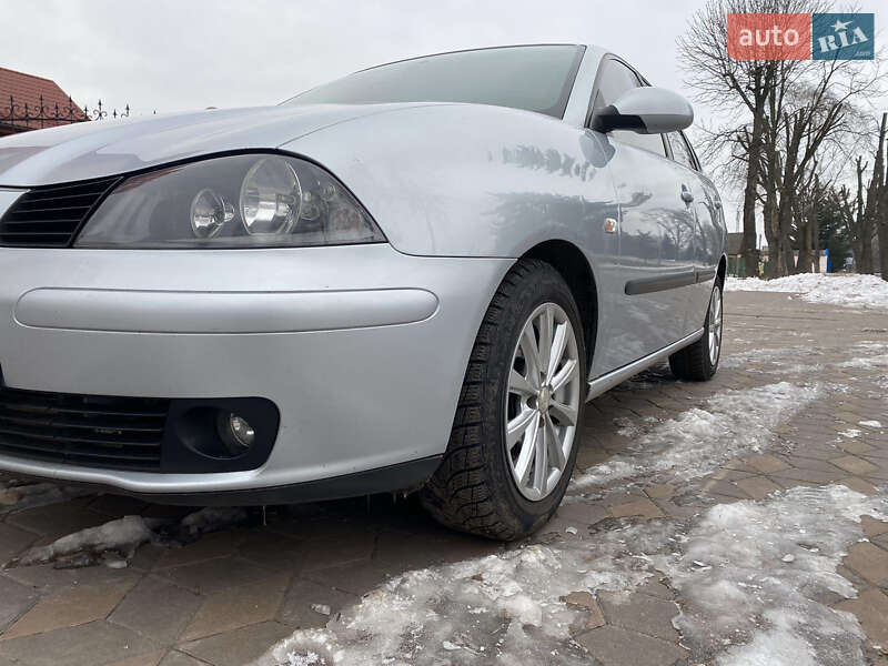 Седан SEAT Cordoba 2007 в Полтаві