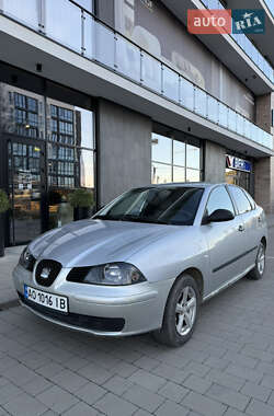 Седан SEAT Cordoba 2003 в Ужгороде