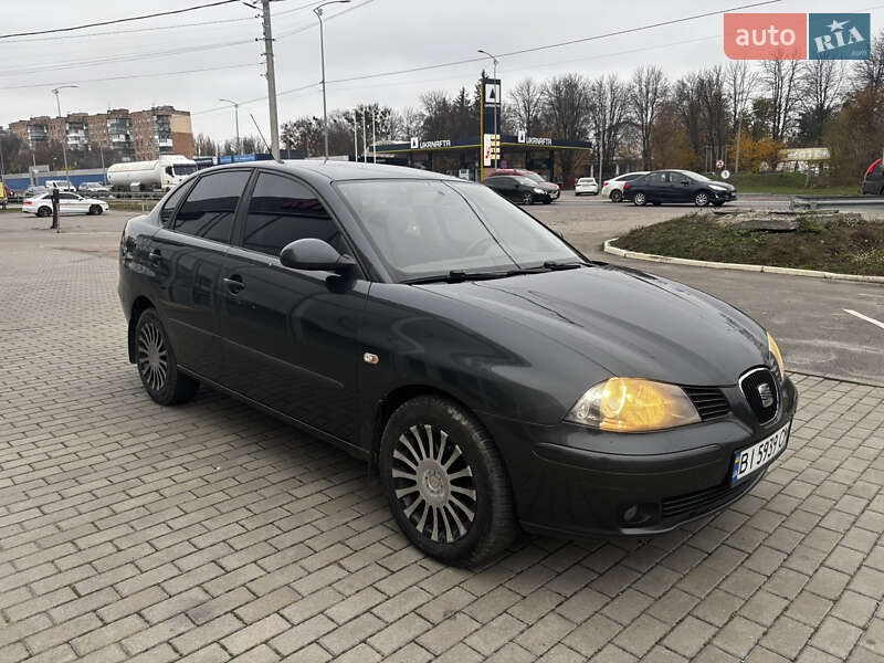 Седан SEAT Cordoba 2009 в Полтаві