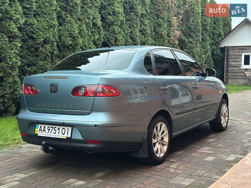 Седан SEAT Cordoba 2007 в Києві