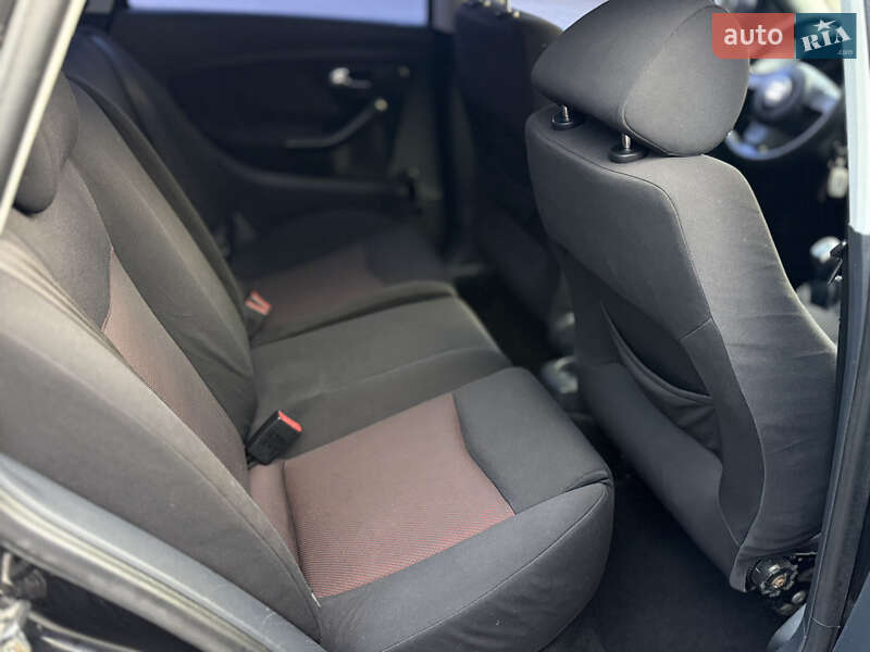 Седан SEAT Cordoba 2007 в Днепре