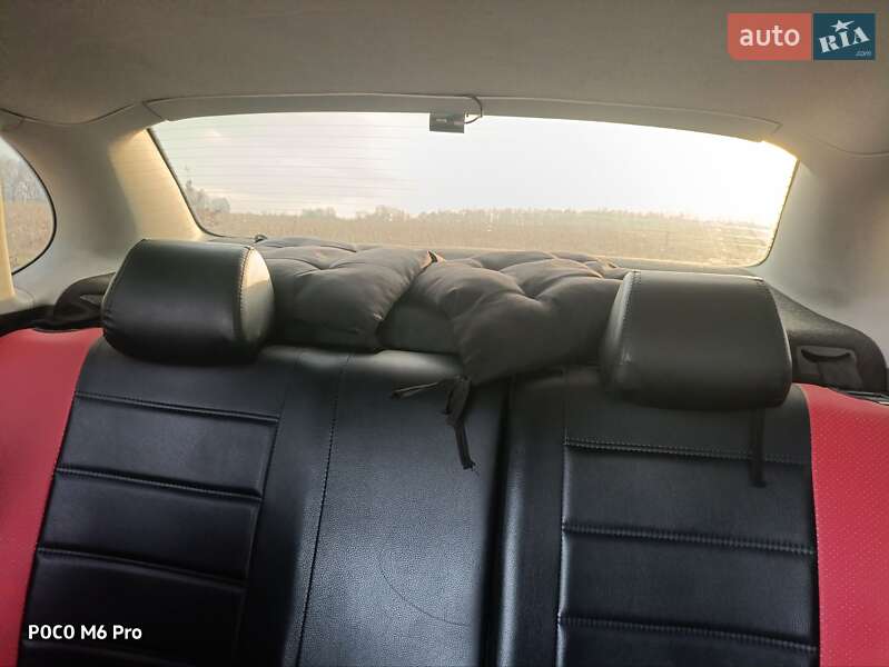 Седан SEAT Cordoba 2007 в Ромнах