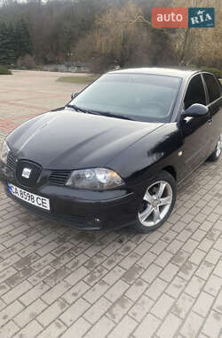 Седан SEAT Cordoba 2007 в Каневе