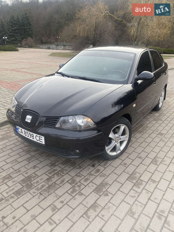 Седан SEAT Cordoba 2007 в Каневе