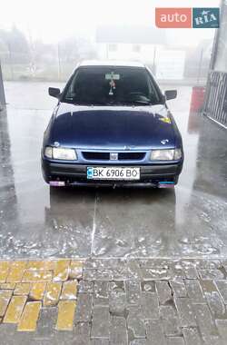 Седан SEAT Cordoba 1994 в Здолбунове