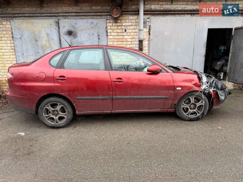 Седан SEAT Cordoba 2007 в Киеве