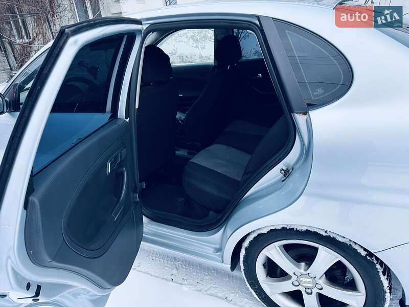 Седан SEAT Cordoba 2008 в Броварах