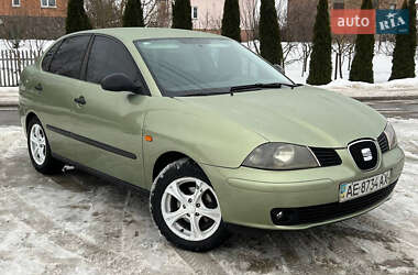 Седан SEAT Cordoba 2006 в Львові