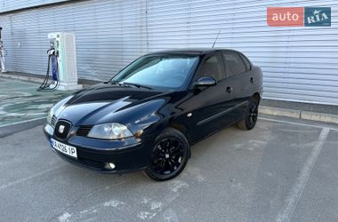 Седан SEAT Cordoba 2007 в Киеве