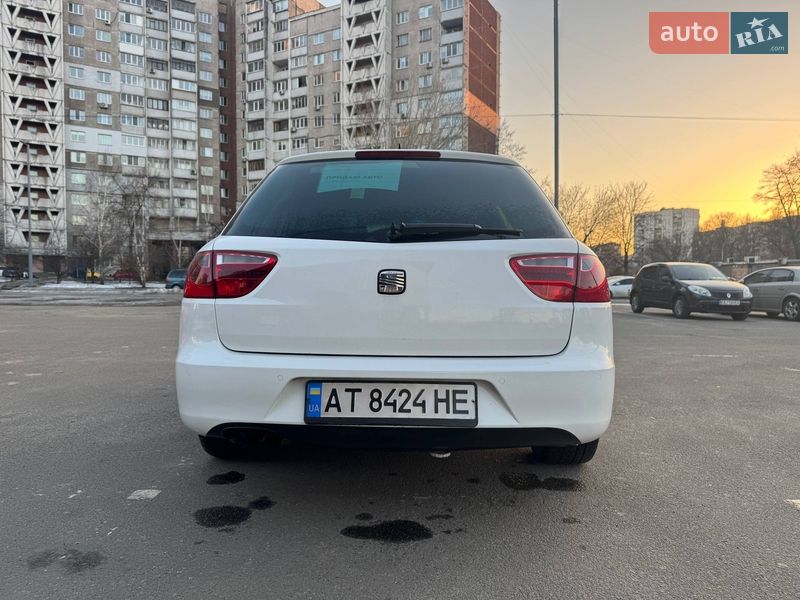Универсал SEAT Exeo ST 2012 в Киеве