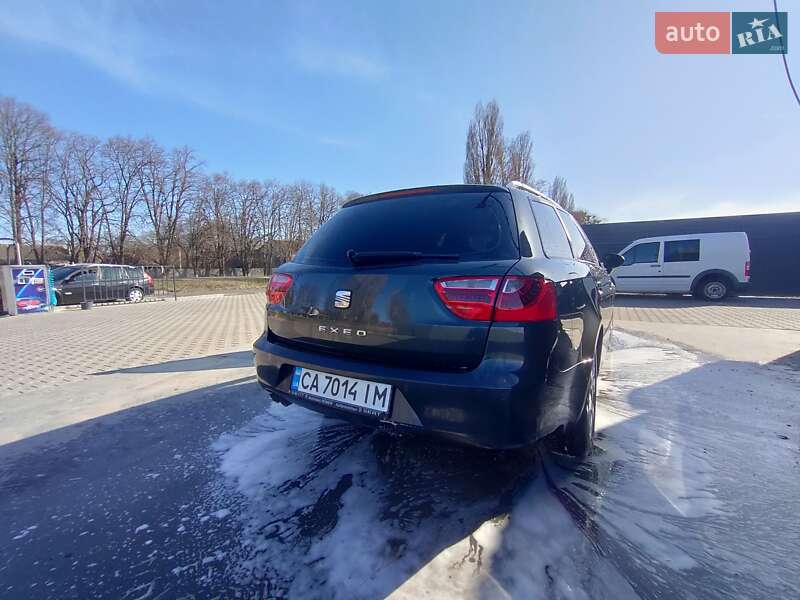 Седан SEAT Exeo 2011 в Умани