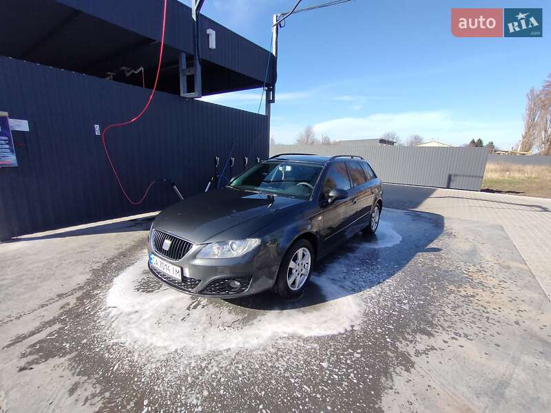 Седан SEAT Exeo 2011 в Умани