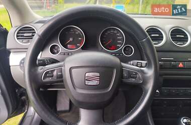 Седан SEAT Exeo 2011 в 
