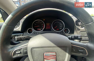 Седан SEAT Exeo 2010 в 