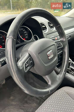 Седан SEAT Exeo 2009 в 