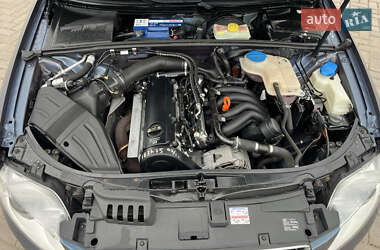 Седан SEAT Exeo 2009 в 