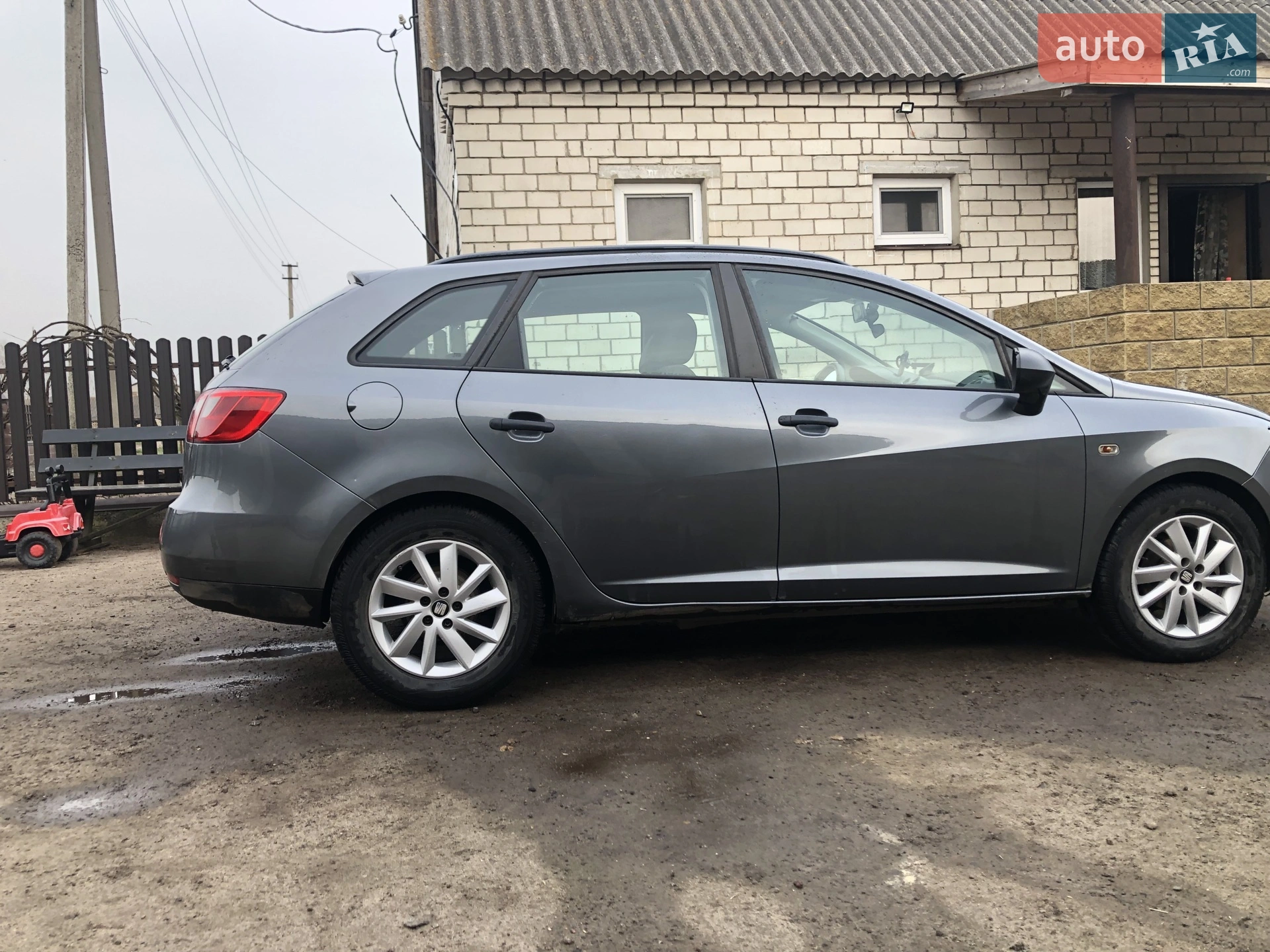 2013 SEAT Ibiza - мініатюра 8