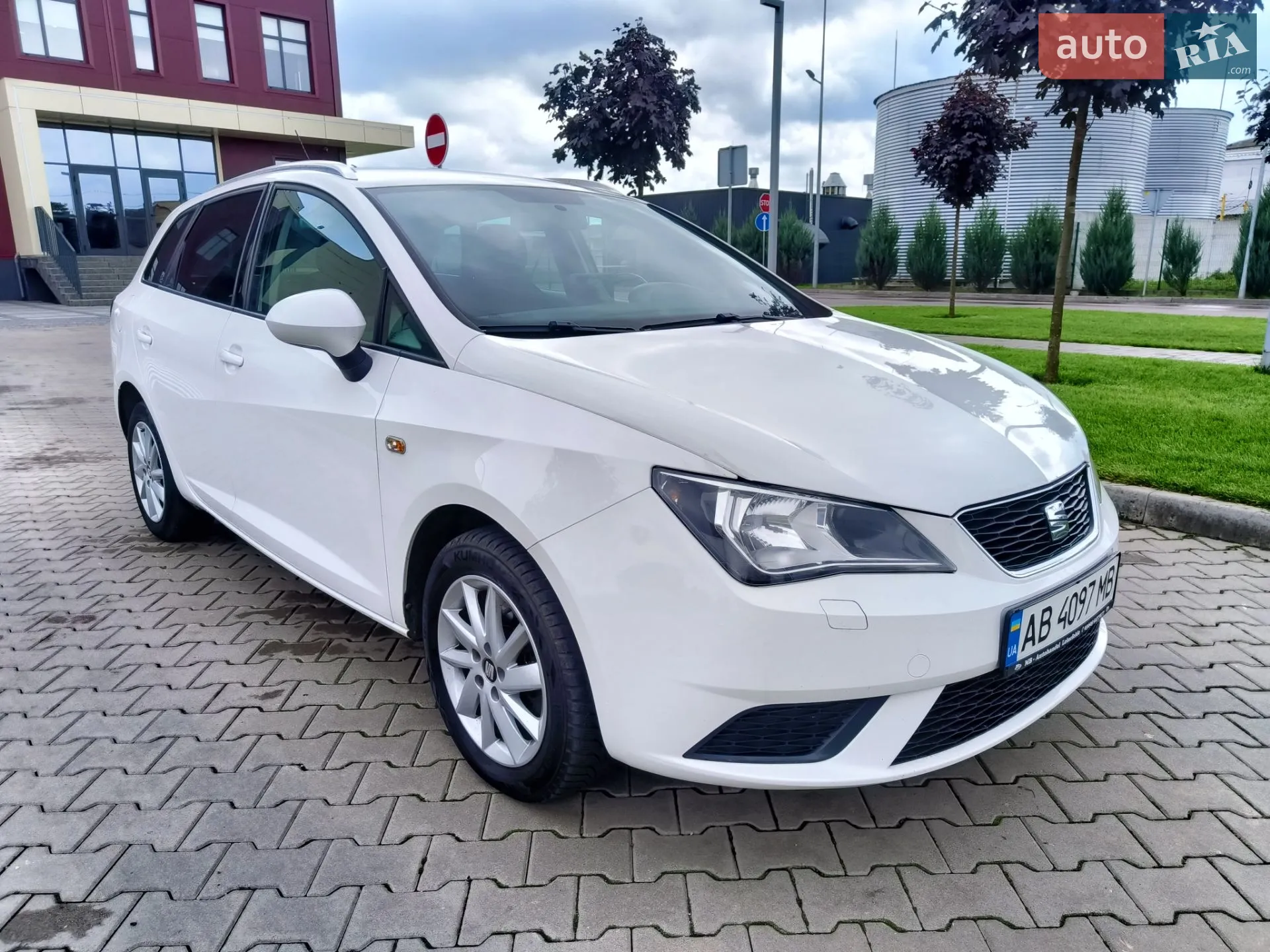 2014 SEAT Ibiza - мініатюра 4