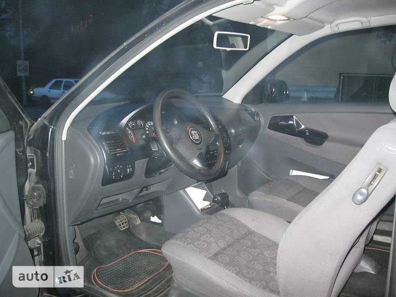 Хэтчбек SEAT Ibiza 2000 в Киеве