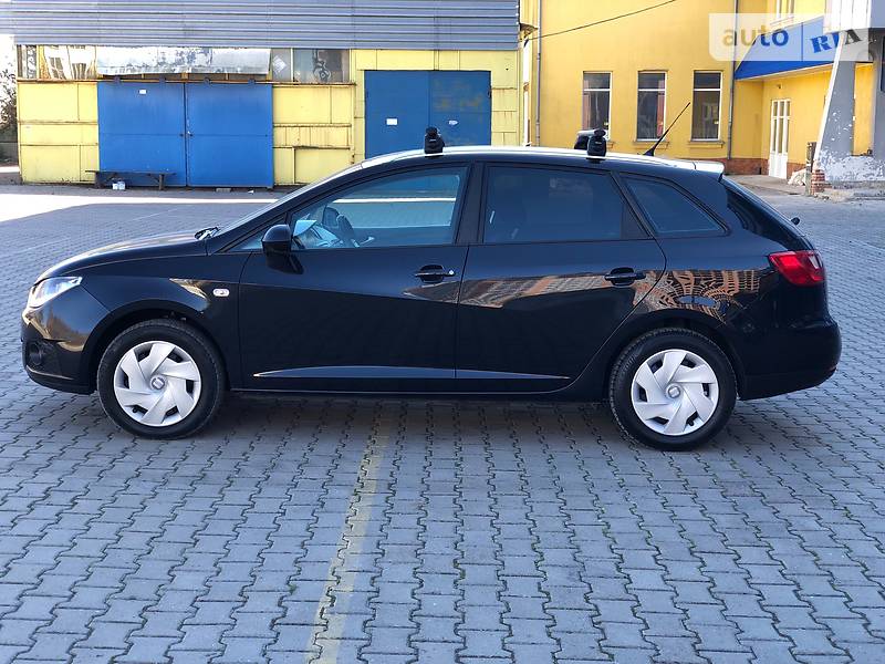 Седан SEAT Ibiza 2011 в Ивано-Франковске