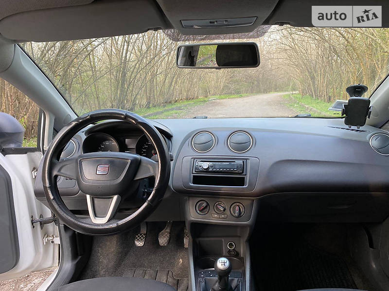 Хетчбек SEAT Ibiza 2011 в Запоріжжі фото 13 Хетчбек SEAT Ibiza 2011 в Запоріжжі